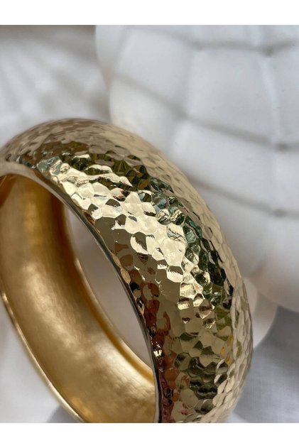 Premium Quality Steel Fashion Model Trend Women's Handcuff Bracelet