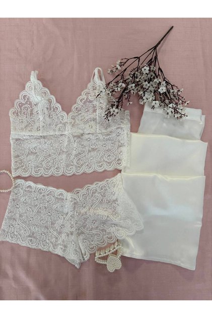 Set de pijamale din 3 piese, cu top din dantelă albă și pantaloni din satin