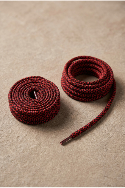 Red and Black Patterned Knitted Shoelaces