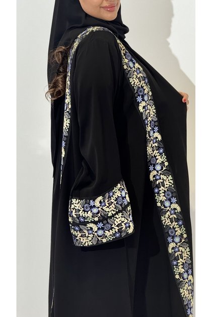 High-End Abaya with Practical Design and Royal Fabric