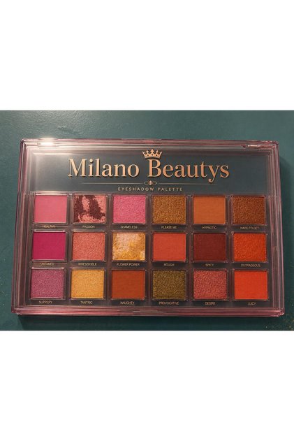 18-Piece Glitter Eyeshadow Makeup Palette Multi-Color