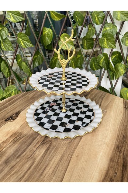 Checkered two-layer cookie holder