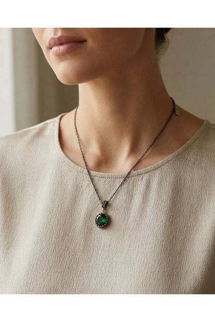 Bronz Vintage Kadın Kolye Otantik Bakır Takı Yeşil Kristal Yuvarlak Kesim