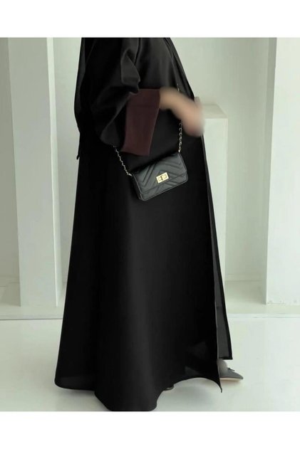Mavera Abaya, with Burgundy Sleeves Design