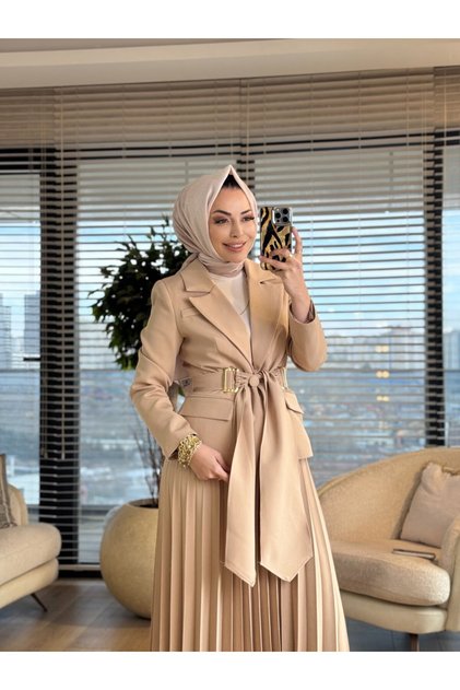2194-1 İki Düğme Ceket Pilise Etekli Takım Bej