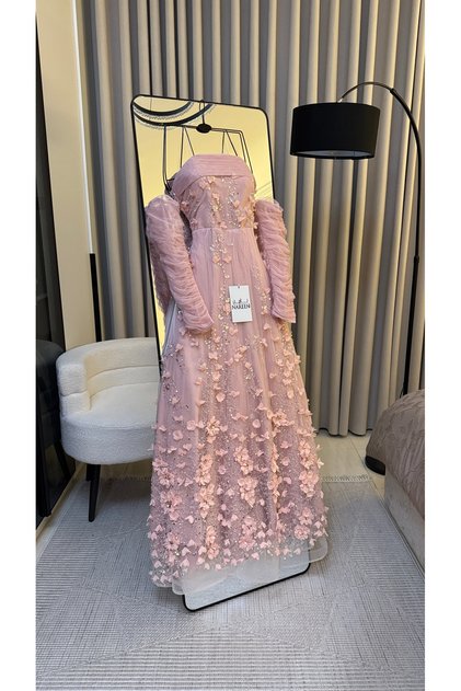 High End Evening Dress in Calm Pink, Luxurious Tulle Fabric, and Embellished with 3D Floral Appliques