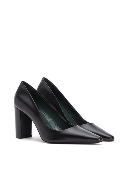 Siyah Deri Stiletto