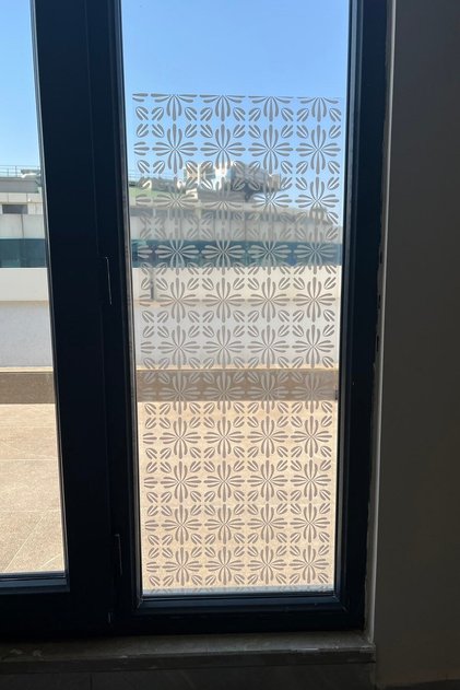 Glass Decoration with Grip Feature, Static Paper, Transparent Gray Snowflake Pattern, 58-500cm