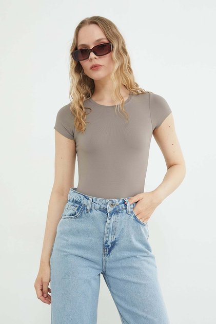Basic Bisiklet Yaka Çıtçıtlı Body