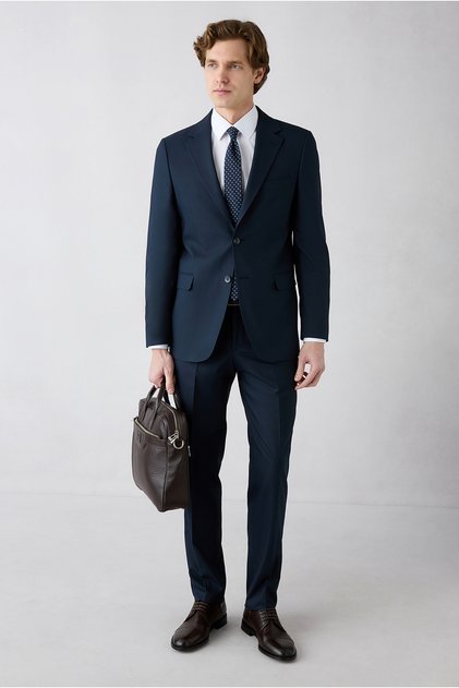 Relaxed Fit Comfortable Cut Classic Suit