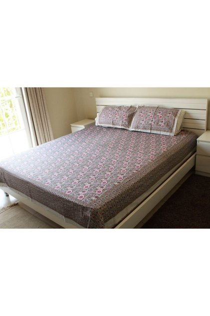 Bedsheet with 2 Pillow Covers – Light Pink and Light Grey print