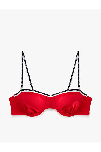 Top de bikini cu armătură și detalii croșetate, cu bretele detașabile