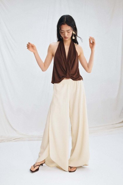 Twist-detail halterneck top