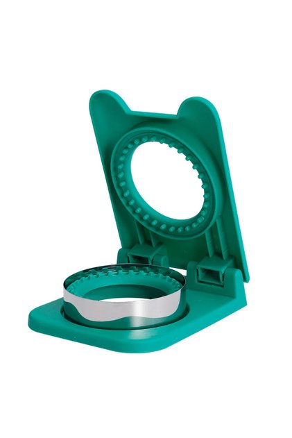 Green Circle Sandwich Cutter and Sealer Flip Sandwich Cutting Tool for Kids Lunch Stainless Steel Bl