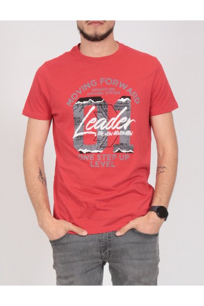Tricou, Rosu