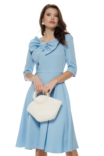 Rochie damă elegantă baby blue clos cu fundă maxi și croi feminin fluid