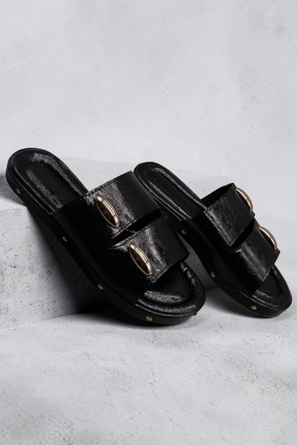 Women's Buckle Detailed Studded Patent Leather Slippers