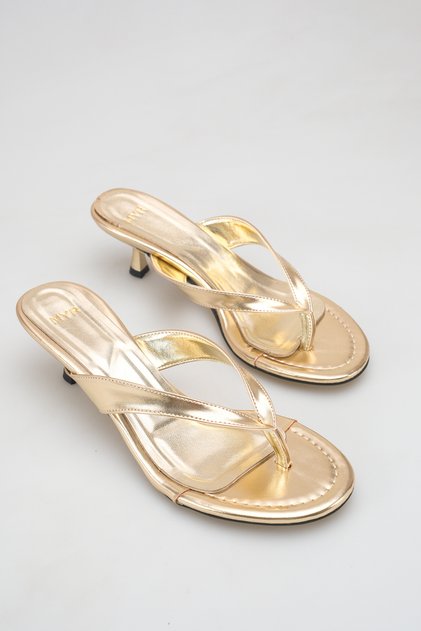 Women's Detailed Heeled Sandals with Flip-Flop Detail, Gold Shiny
