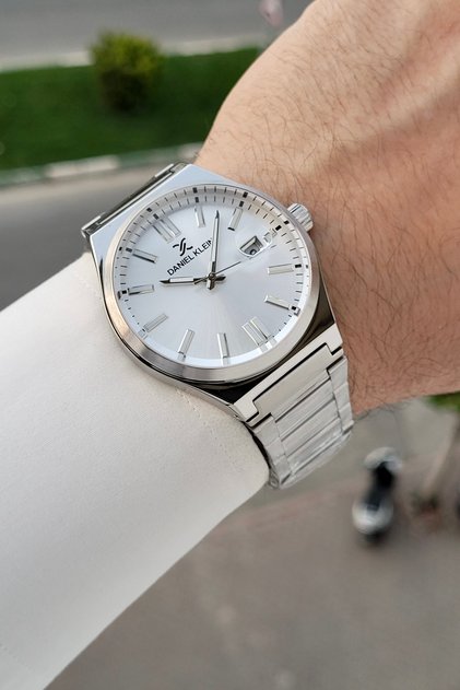 Gray Color Same as in the Image Men's Wristwatch