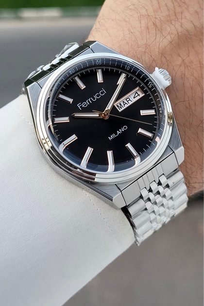 Black Dial, Gray Color Strap, Same as in the Image, 40 mm Men's Wristwatch