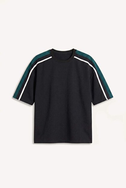 Loose Fit Crew Neck Short Sleeve Black T-Shirt G6484Ax26Sm