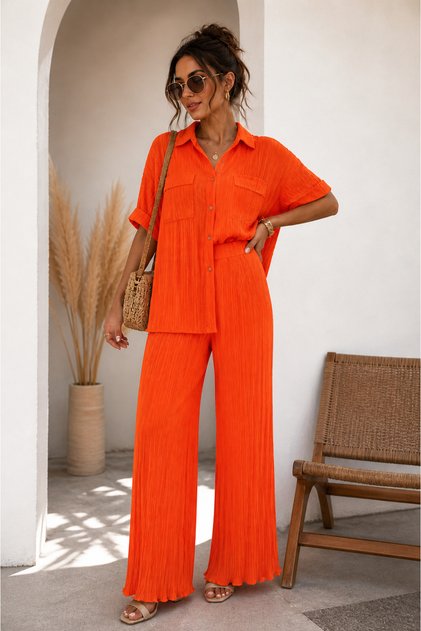 Compleu Plisat – Cămașă Oversize & Pantaloni Evazați