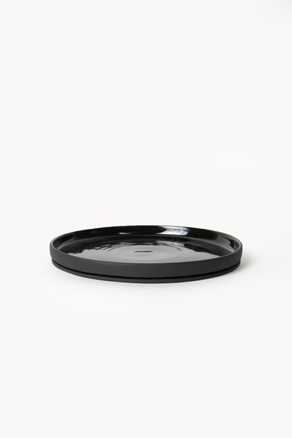 Toffee Black Dessert Plate – Limoges French Porcelain, Ø18 cm