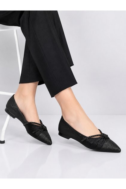 Trendy Women's Black Stone Pointed Toe Ballet Flats