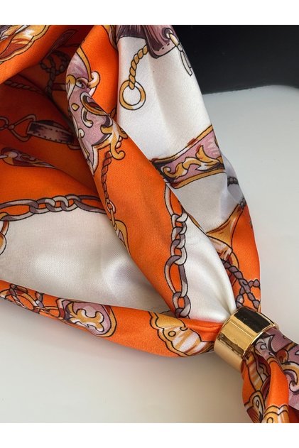 Chain Rope and Rose Patterned Double-Sided Scarf with Gold Ring Detail (70X70 cm)