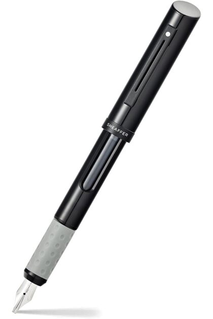 Calligraphy Matte Black Fountain pen with Black cap and Matte Black Trim in Hangsell - Medium