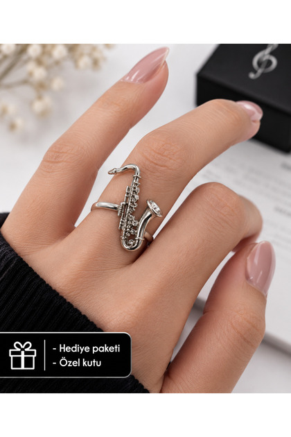 Silver Color Musician Ring with Saxophone Figure – Special Design for Music Enthusiasts