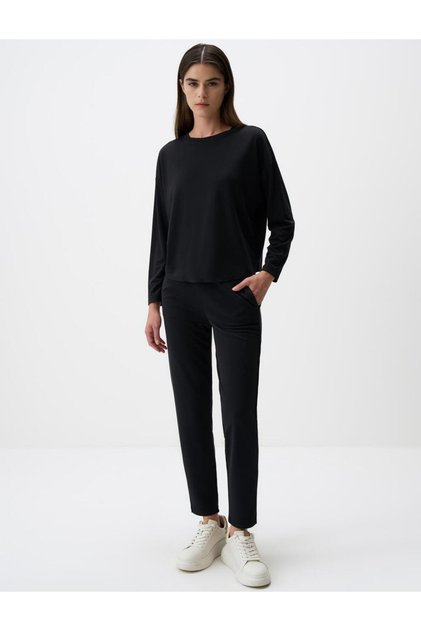 Black Straight Cut Regular Leg High Waist Knitted Trousers