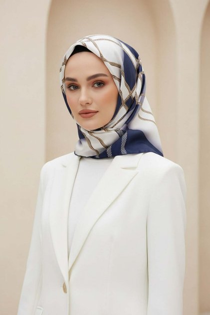 %100 Twill İpek Geometrik Desenli Lacivert - Krem Renkli Renkli 90x90 Eşarp Dikim Şekli : El Dikişi