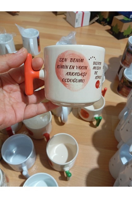 En yakın arkadaşa hediye (T saplı ) ( bardaklar renkli ve renksiz sap olarak stoğa göre karışık olarak gönderilir )