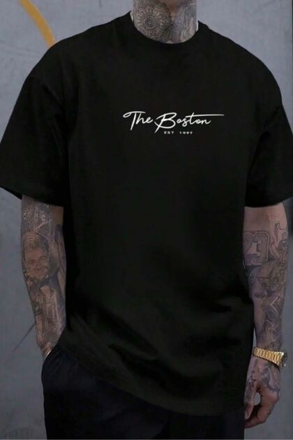 Tricou - THE BOSTON Imprimat, Supradimensionat, cu Guler Rotund și Mânecă Scurtă