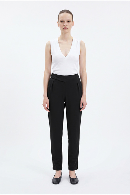 Scuba Comfortable Fit Pants - Black