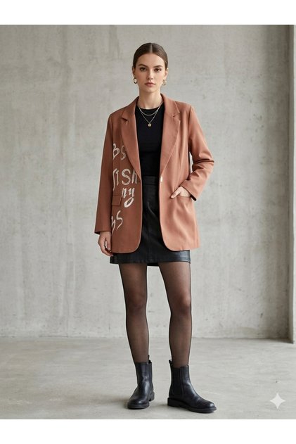 Mevsimlik astarsız harf baskı detaylı uzun blazer ceket