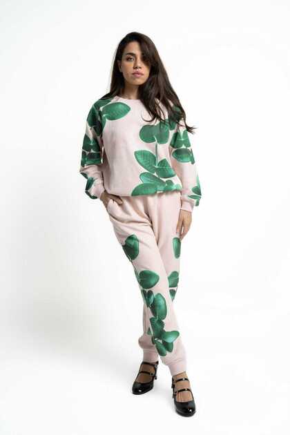 Sweatshirt with Long Sleeves