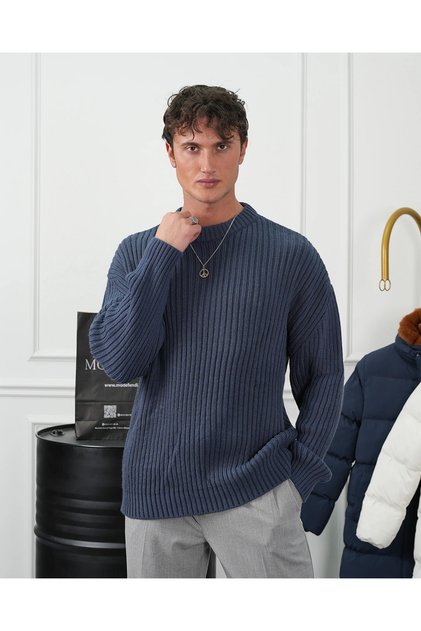 Oversized Sweater with Thick Line Detail