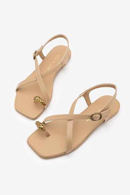 Damen-Sandalen mit stumpfer Zehenpartie, überkreuzten Knöchelriemen und Zehenschnalle, Freizeitsandalen, Dorvilo Beige