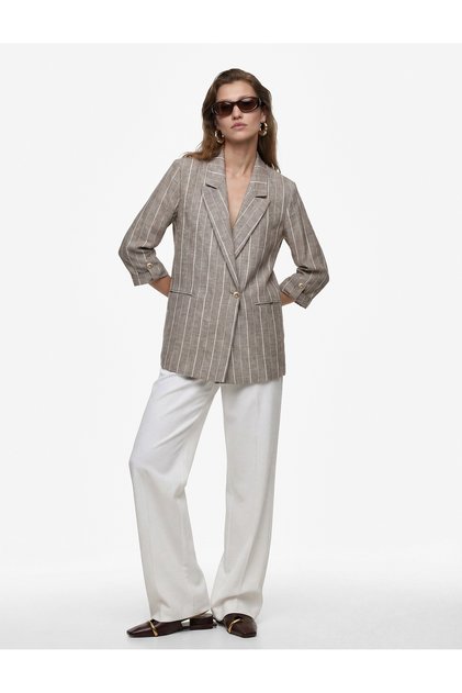 Button Detailed Pocketed Long Sleeve Double Breasted Collar Blazer Jacket