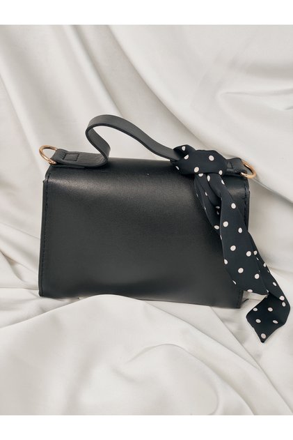 Geantă mică tip crossbody cu detaliu eșarfă neagră