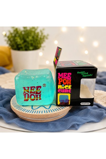 Nice Cube Antistres cu Gel și Sclipici – GIA’SWORLD®