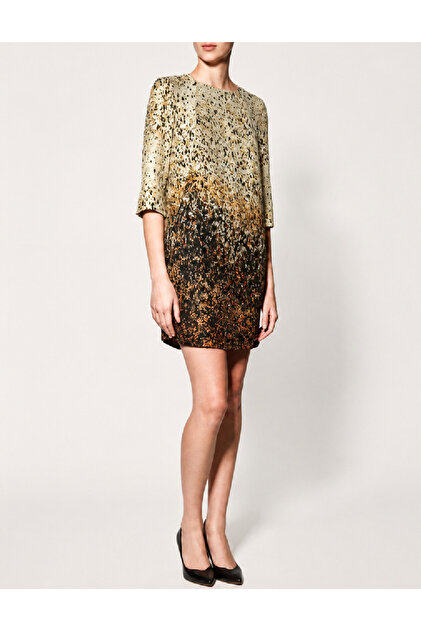 Rochie scurta, Maro