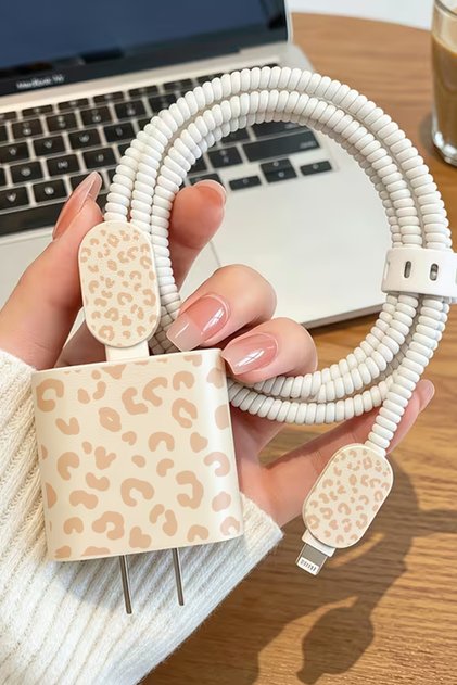 iPhone 18W/20W/25W Deri Görünümlü Şarj Aleti Koruyucu Şarj Kablosu Örme Aparatlı Koruyucu Toparlayıcı