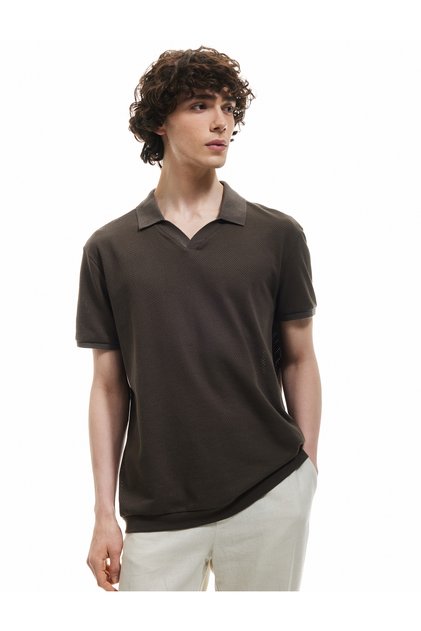 Textured Regular Fit Short Sleeve V-Neck Polo T-Shirt