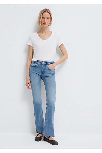 Mavi V Yaka Flamlı Beyaz Basic Tişört Slim Fit / Dar Kesim 168260