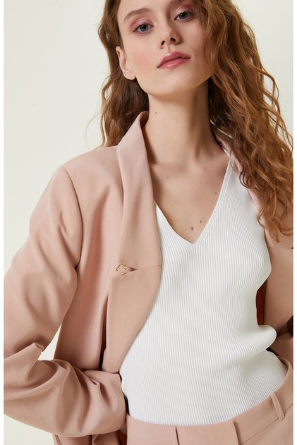 Nude Yakası Aksesuarlı Blazer Ceket