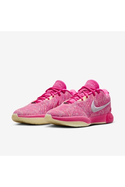 Nike LeBron 21 