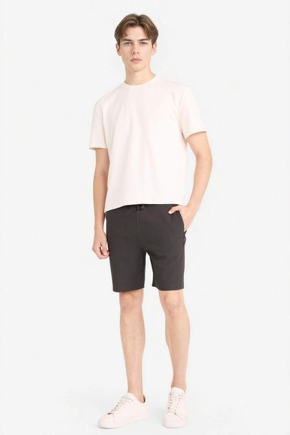 Regular Fit Düz Paça Cepli Basic Şort B8792AX26SP